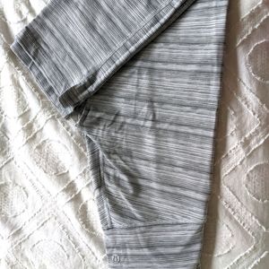 Lululemon 7/8 Heather bone leggings